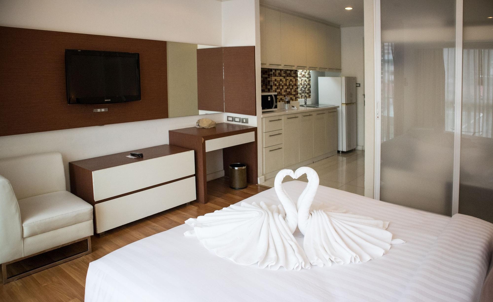 Sathorn Grace Serviced Residence Банкок Екстериор снимка