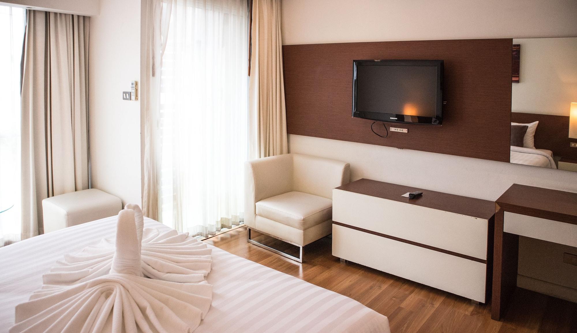 Sathorn Grace Serviced Residence Банкок Екстериор снимка