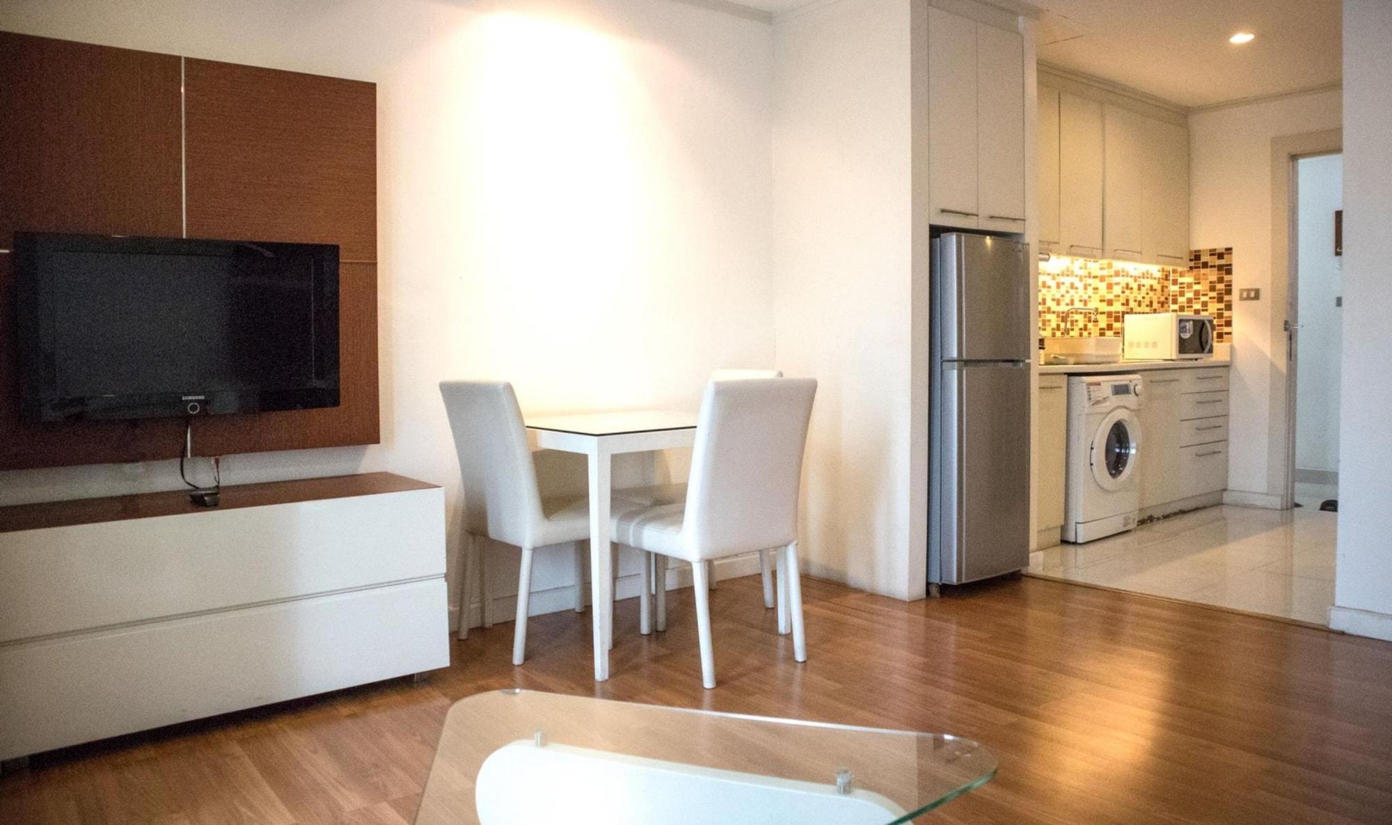 Sathorn Grace Serviced Residence Банкок Екстериор снимка