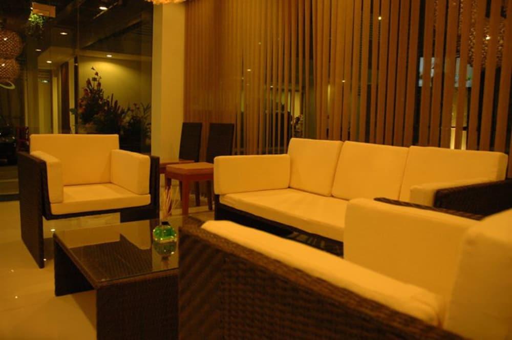 Sathorn Grace Serviced Residence Банкок Екстериор снимка