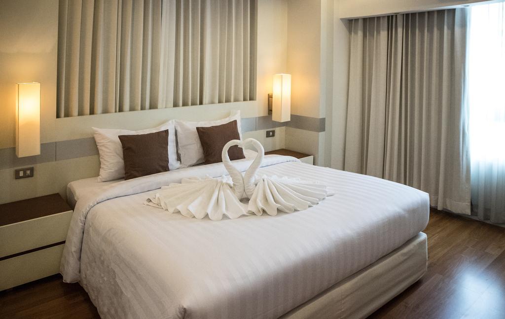 Sathorn Grace Serviced Residence Банкок Екстериор снимка