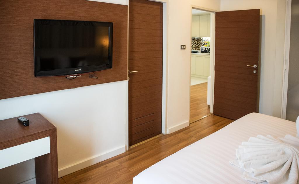 Sathorn Grace Serviced Residence Банкок Екстериор снимка