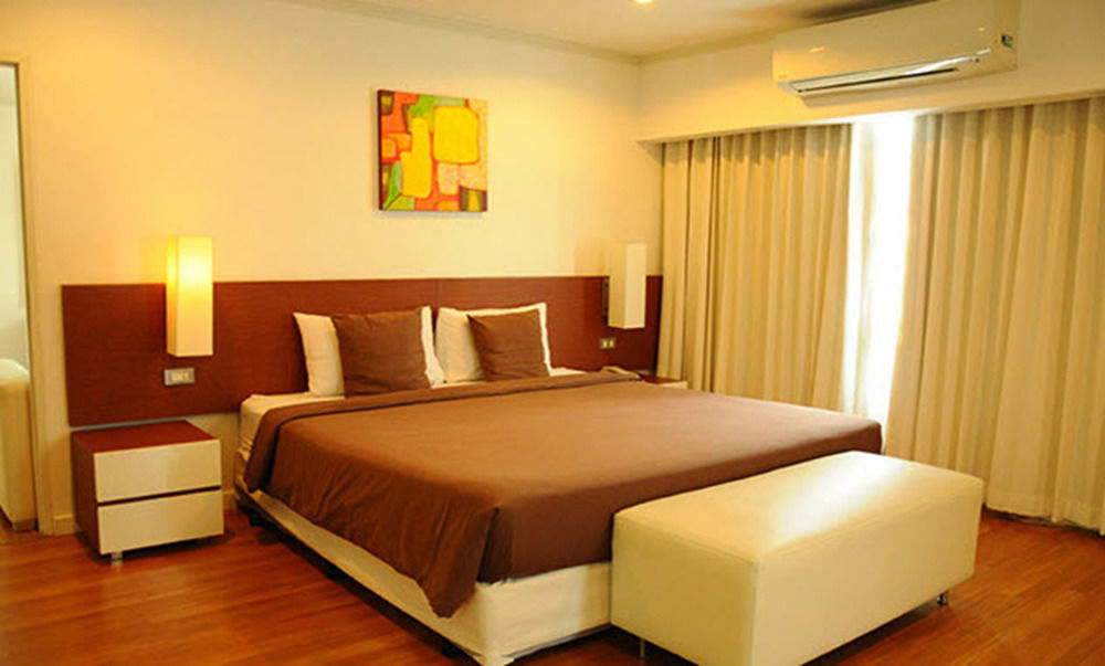 Sathorn Grace Serviced Residence Банкок Екстериор снимка