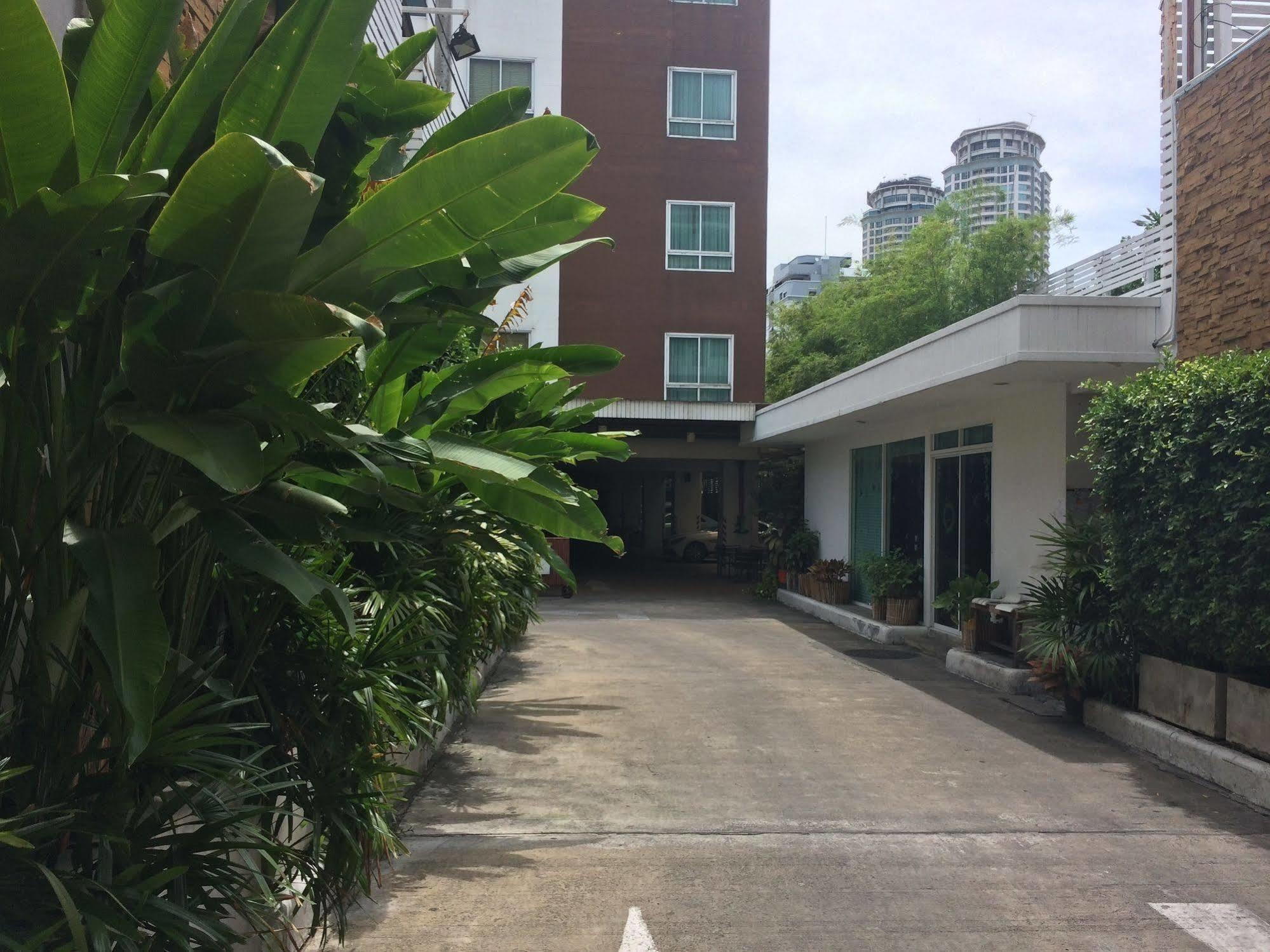 Sathorn Grace Serviced Residence Банкок Екстериор снимка