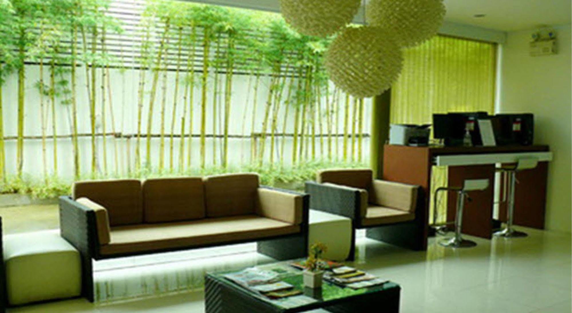 Sathorn Grace Serviced Residence Банкок Екстериор снимка